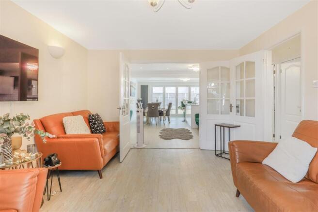 Wincote Close, Kenilworth photo 4