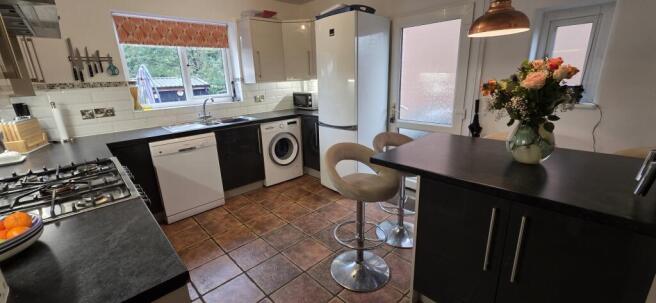 Kayswood Road, Marple photo 3