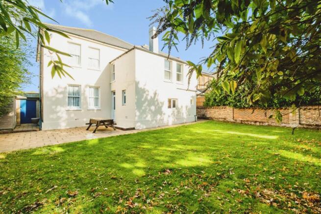 Winchester Road, Worthing photo 2