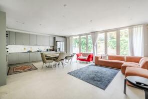 10b, Trinity Crescent, London SW17 7AE