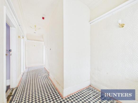 2 bed Flat for sale Image 7