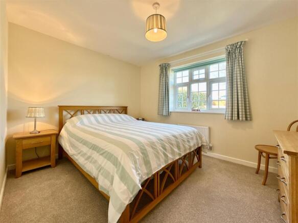 Bed 3.JPG