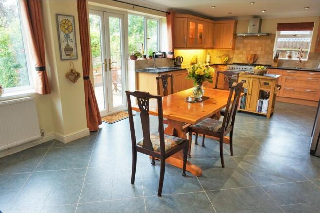 Kitchen / Breakfast