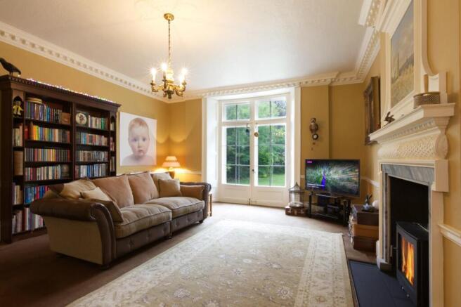 7 bed House for sale Image 6
