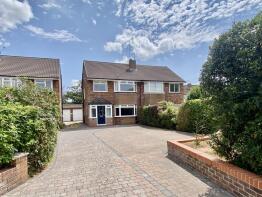 7, Criss Grove, Gerrards Cross SL9 9HG