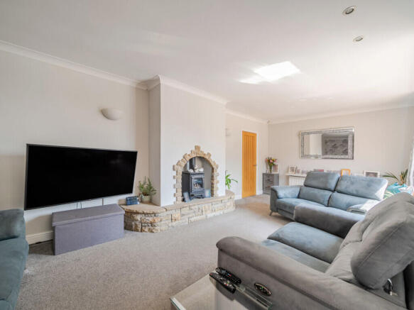 3 bed Detached Bungalow for sale Image 11