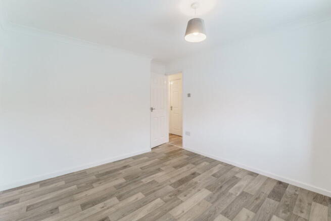 4 bed Detached for sale Image 9
