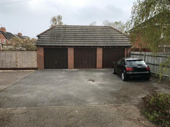 Garage.JPG