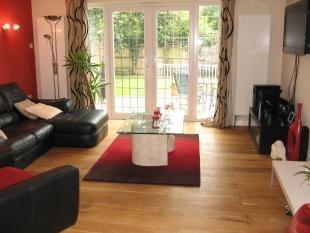 Lounge 1