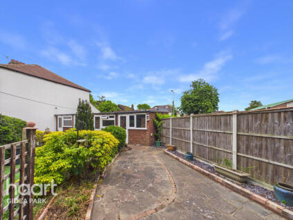 Balgores Lane, Gidea Park