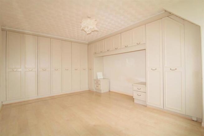 Different aspect of bedroom 1
