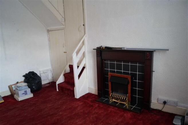 RECEPTION ROOM (RIGH