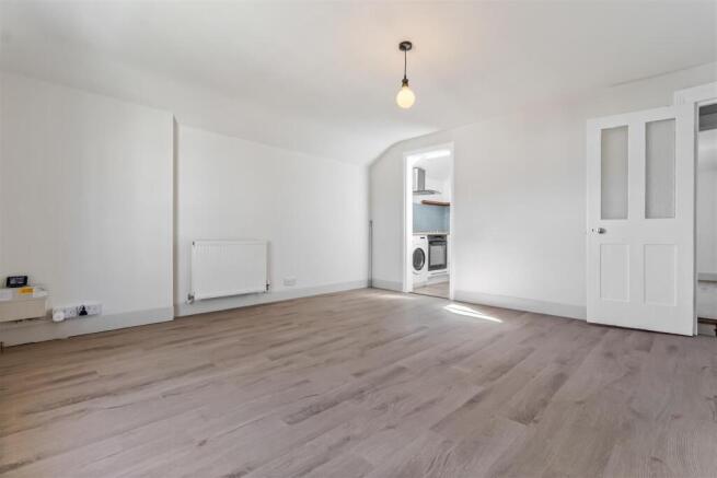 4, 24 Grafton Road-002.jpg