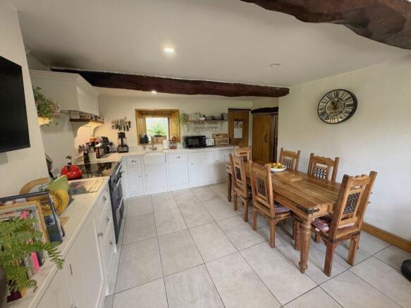 3 bed Detached for sale Image 5