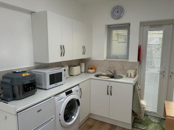 Studio Kitchen Ho...