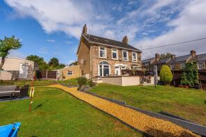 The Laurels, Glencourt, Sebastopol, Pontypool NP4 5DX
