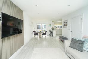 4, Brookfields, Milton Keynes MK17 9FR
