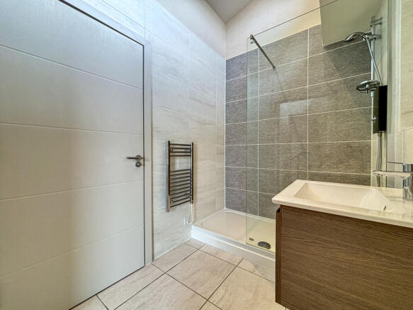 Shower Room (2)