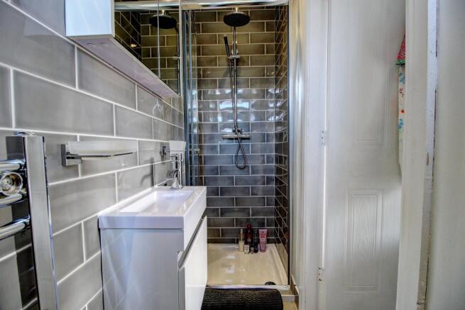 Master Bedroom En-Suite