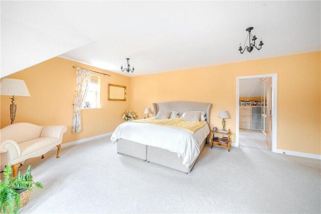2 bed Penthouse for sale Image 11