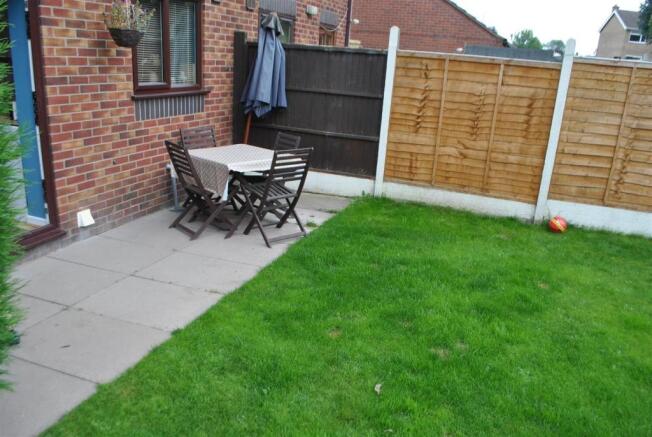 ENCLOSED REAR GARDEN