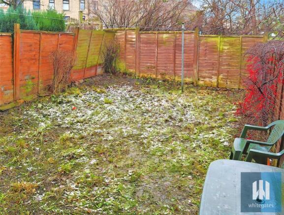 2 bed Terraced to rent Image 7