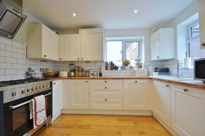 Kitchen/Dining...