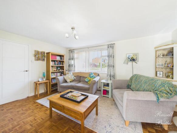 CAM02127G0-PR0382-STILL003