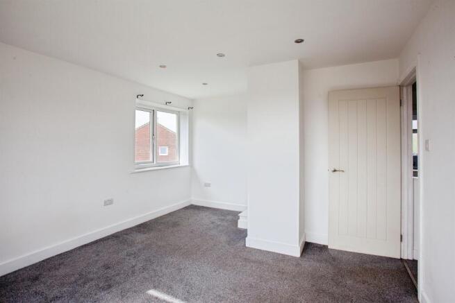 3 bed Semi-Detached for sale Image 9