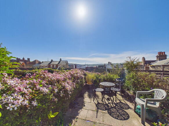 2 bed Apartment for sale Image 8