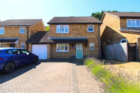 Petworth Close, Stevenage, SG2