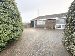 114, Crocus Way, Springfield, Chelmsford CM1 6XH