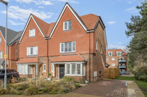 Beaufort Park, Wokingham, Berkshire