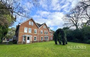 7, 35 Pine House, Talbot Avenue, Bournemouth BH3 7HS