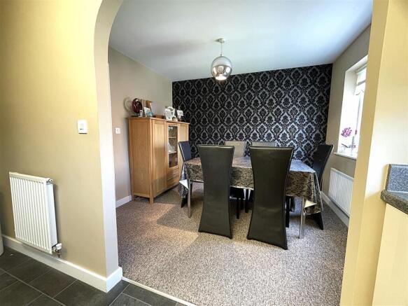4 bed Terraced for sale Image 8