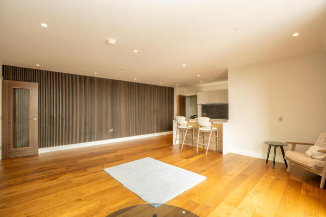2 bed Apartment for sale Image 6