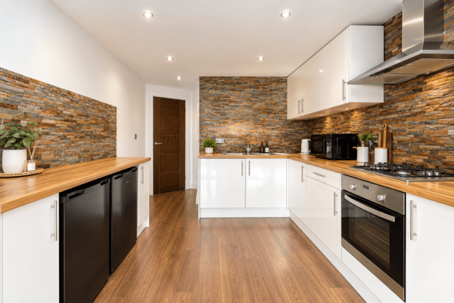 3 bed flat to rent Willington Road, London SW9.
