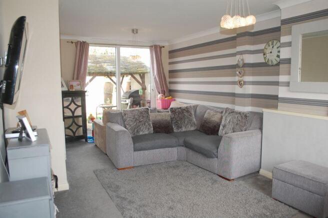 LOUNGE/DINER