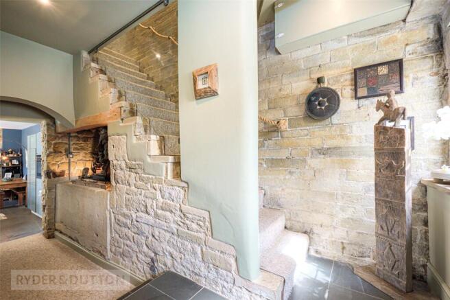 4 bed Detached for sale Image 10