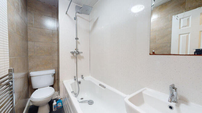 7 bed End of Terrace to rent Image 9