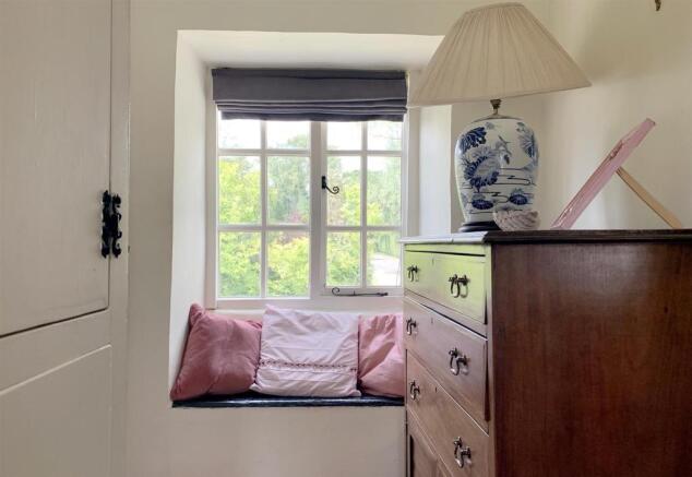LANDING WINDOW
