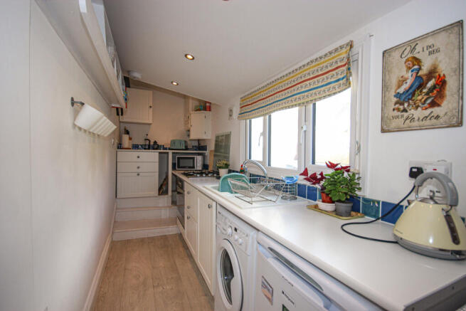 4, The Gables, Church Street, Lyme Regis, Dorset, DT7 photo 4