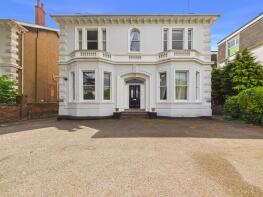 Flat A, 39 Thurmaston Court, Kenilworth Road, Leamington Spa CV32 6JG