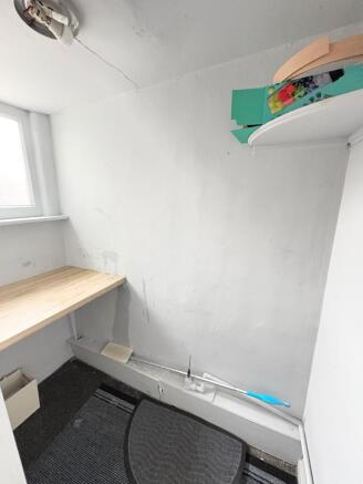 3 bed Semi-Detached to rent Image 8
