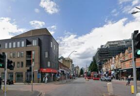 Flat 1, 198 Regnas Heights, High Road, Ilford IG1 1LR