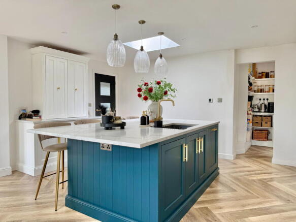 3 bed Detached Bungalow for sale Image 11