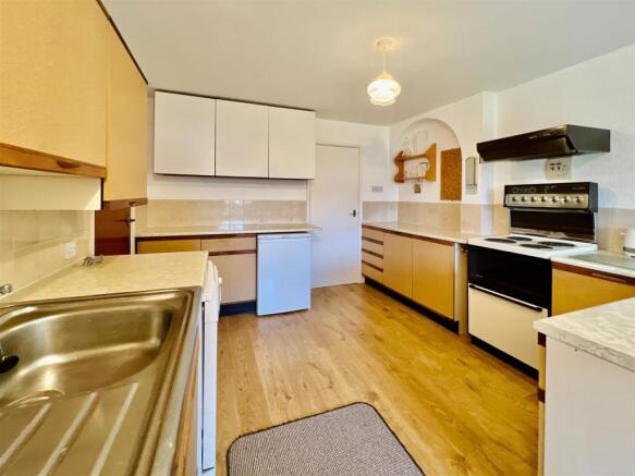 28 Lakes Road 16.JPG