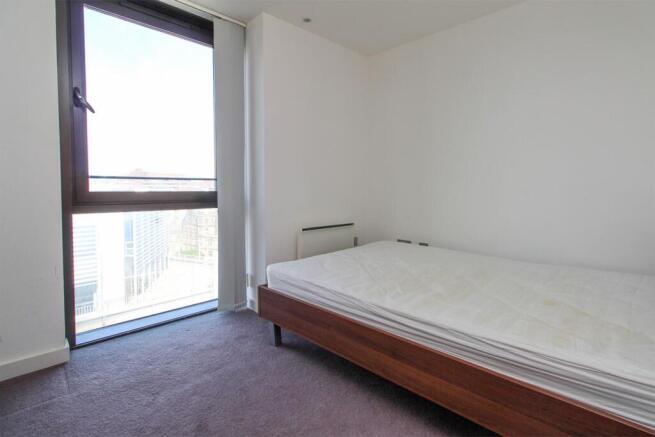2 bed Apartment to rent Image 8