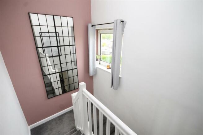 FIRST FLOOR LANDING