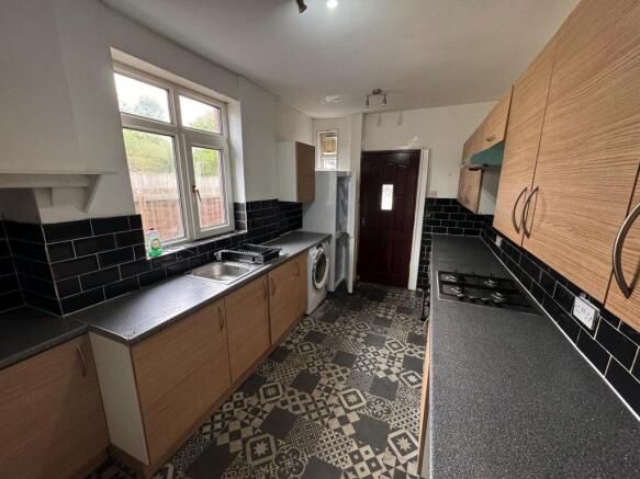 3 bed House to rent Image 12